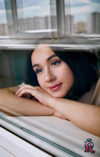 photo_5409027112335177652_y