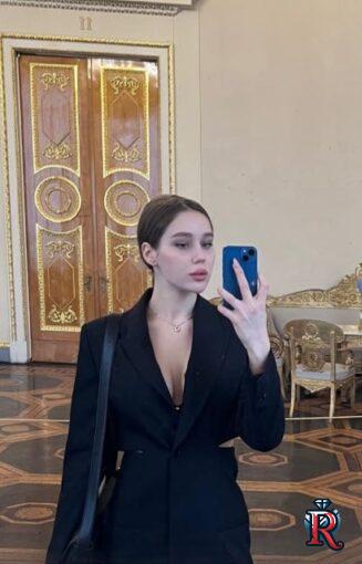 photo_5409083427946357950_x