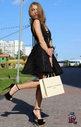 photo_5413599212395946977_y