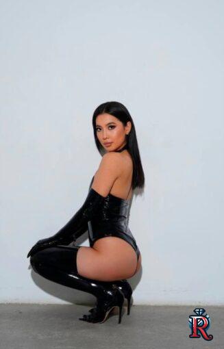 photo_5413784411385748780_y