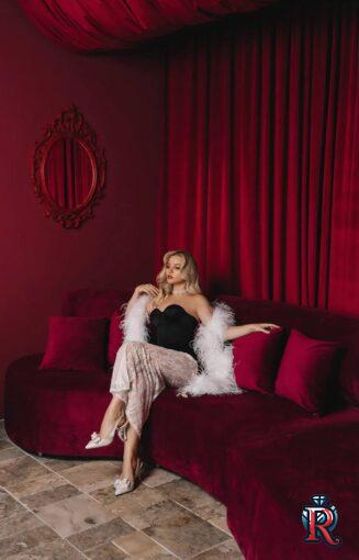 photo_5417856744757001786_y