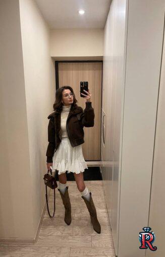 photo_5433960698863546434_y