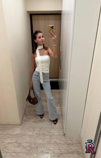 photo_5433960698863546437_y