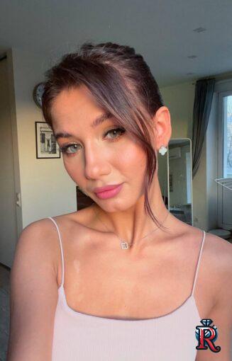 photo_5433960698863546438_y