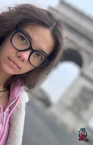 photo_5433978995424228976_y