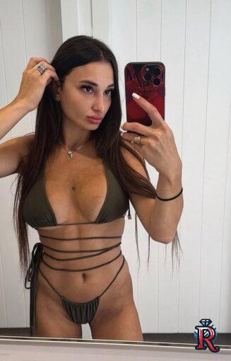 photo_5436060538439333383_y