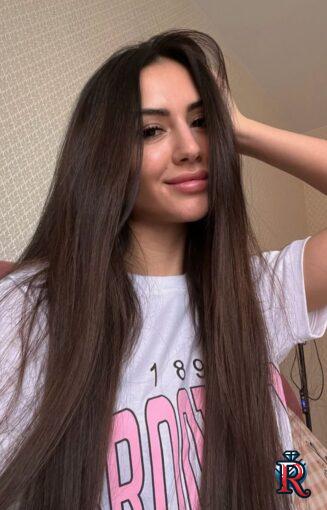 photo_5442799608414728274_y