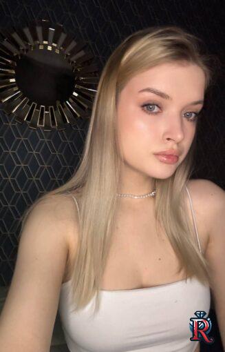 photo_5472131679540863218_y