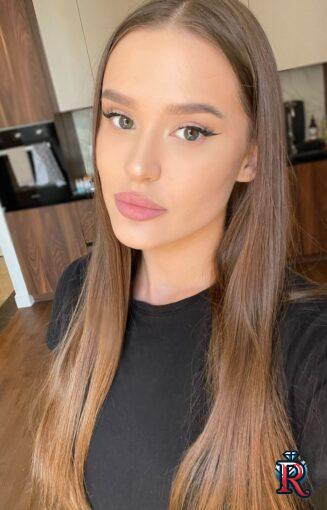 photo_5809845129824028274_y