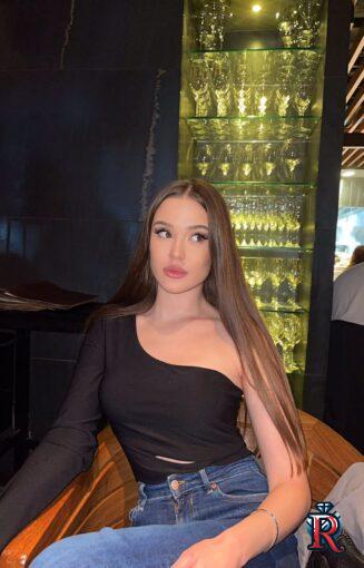 photo_5809845129824028279_y