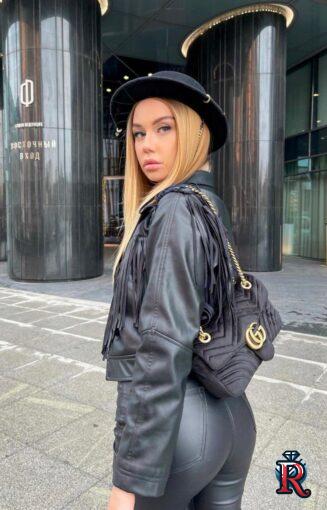 photo_5809845129824028289_y photo_5809845129824028289_y