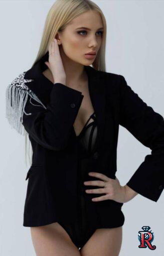 photo_5881995177327970820_y