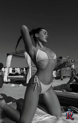 photo_5902193047020178318_y