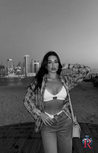 photo_5902193047020178319_y