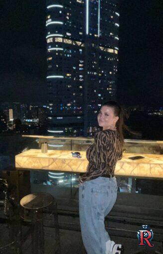 photo_6165764877755468561_y